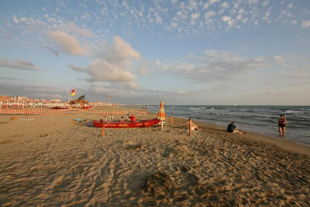 Hotel Ely Viareggio