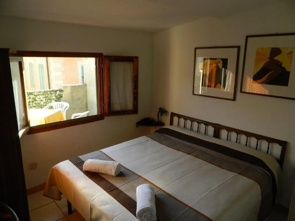 Hotel Ely Viareggio 2*,