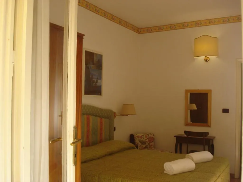 Hotel Ely Viareggio